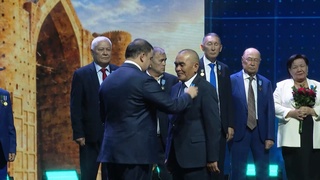 ТРУД, ДОСТОЙНЫЙ ПРИЗНАНИЯ