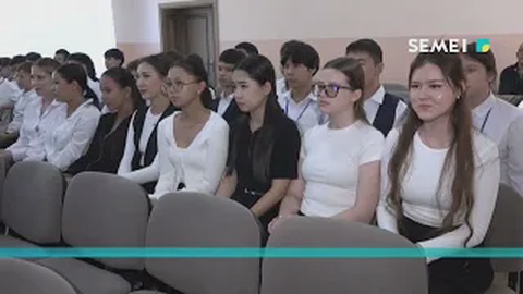 Выпускники помогают школе