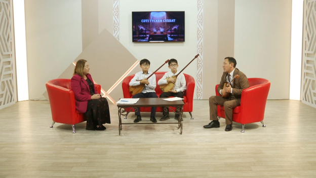  Сәті түскен сұхбат: Республика күні