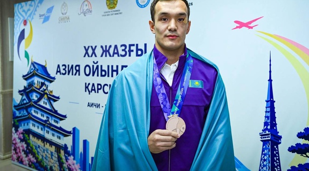 АЗИЯ ОЙЫНДАРЫНЫҢ ҚОЛА ЖҮЛДЕГЕРІ НҰРҚАНАТ ӘЖІҚАНОВ АҚТӨБЕГЕ ОРАЛДЫ 