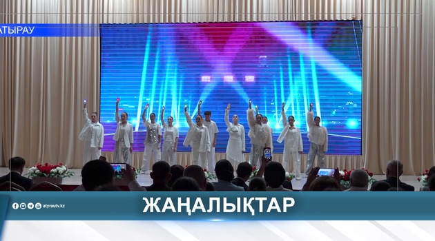 НАГРАДИЛИ ЛУЧШИХ УЧЕНИКОВ И УЧИТЕЛЕЙ