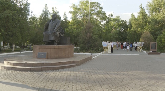 ДЕНЬ, КОГДА ОЖИЛА ИСТОРИЯ