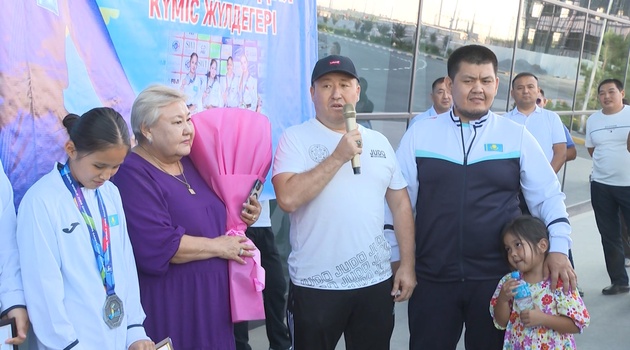 ЧЕМПИОНЫ МИРА ПО ДЗЮДО ВЕРНУЛИСЬ НА РОДИНУ