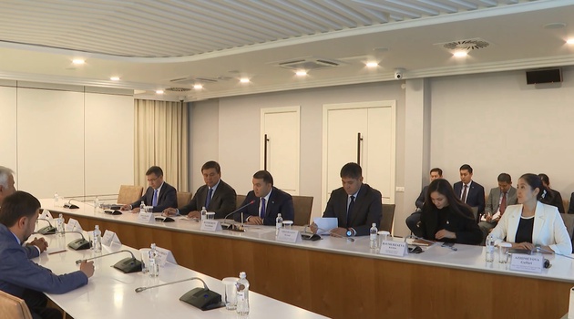 ӨНДІРІСКЕ ҚАЖЕТТІ МАМАНДАР ДАЯРЛАНАДЫ