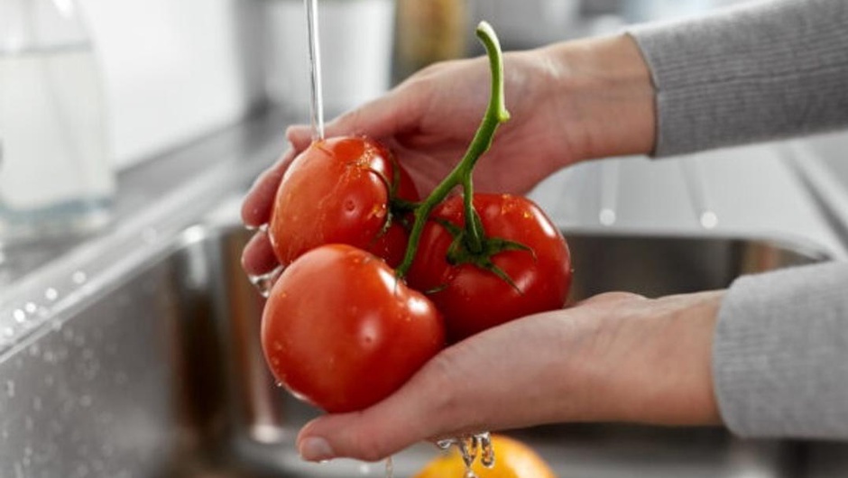 СОБЛЮДЕНИЕ ГИГИЕНЫ И ПРАВИЛ ХРАНЕНИЯ ПРОДУКТОВ