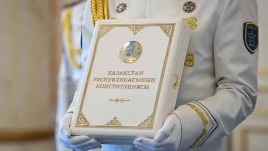 Новая Конституция: закрепление статуса адвокатуры, защита интеллектуальной собственности и запрет обратной силы законов